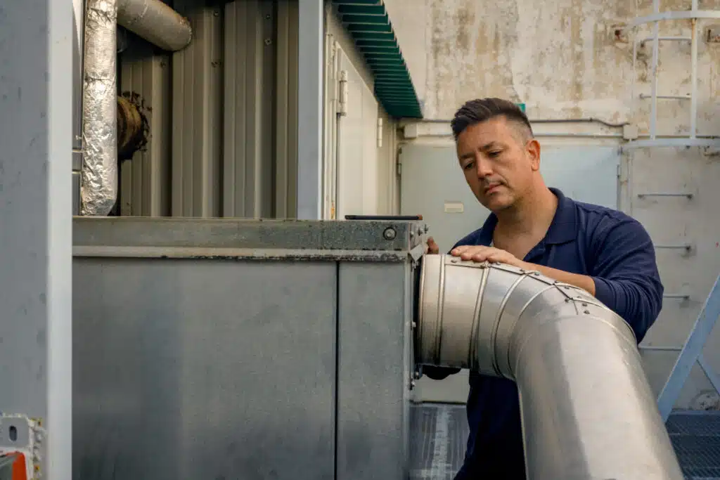 Inlet Mechanical technician providing Choosing Air Conditioning System in Melbourne, FL