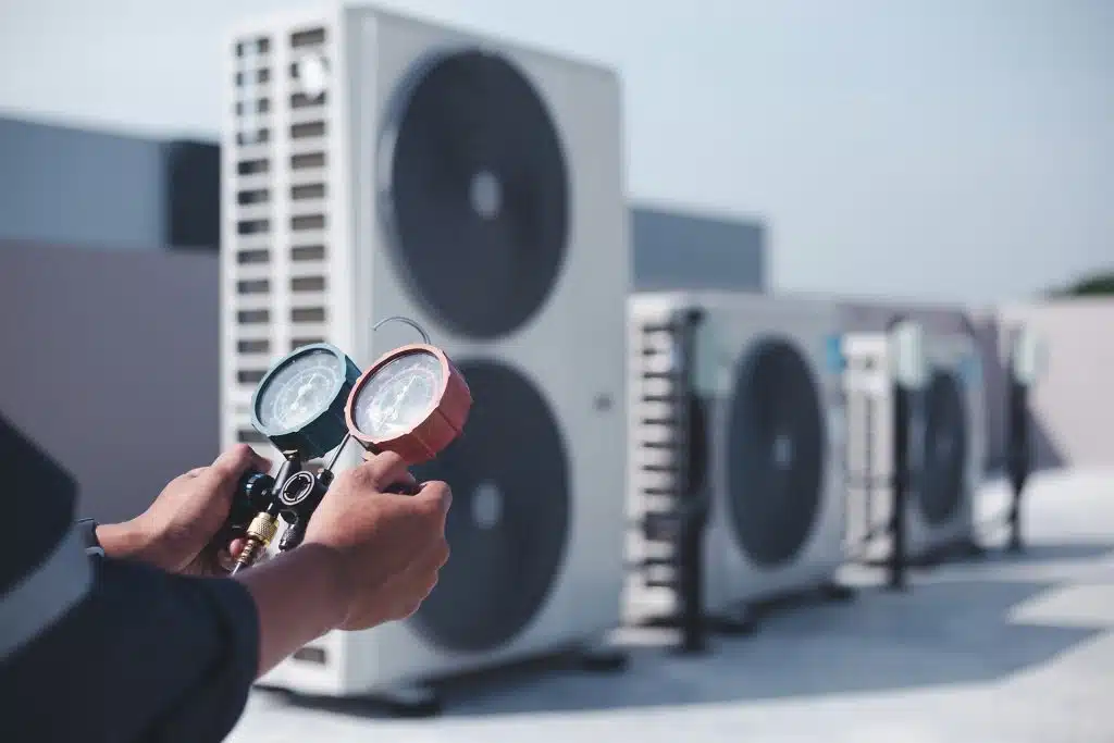 Inlet Mechanical technician providing Ac in Melbourne, FL