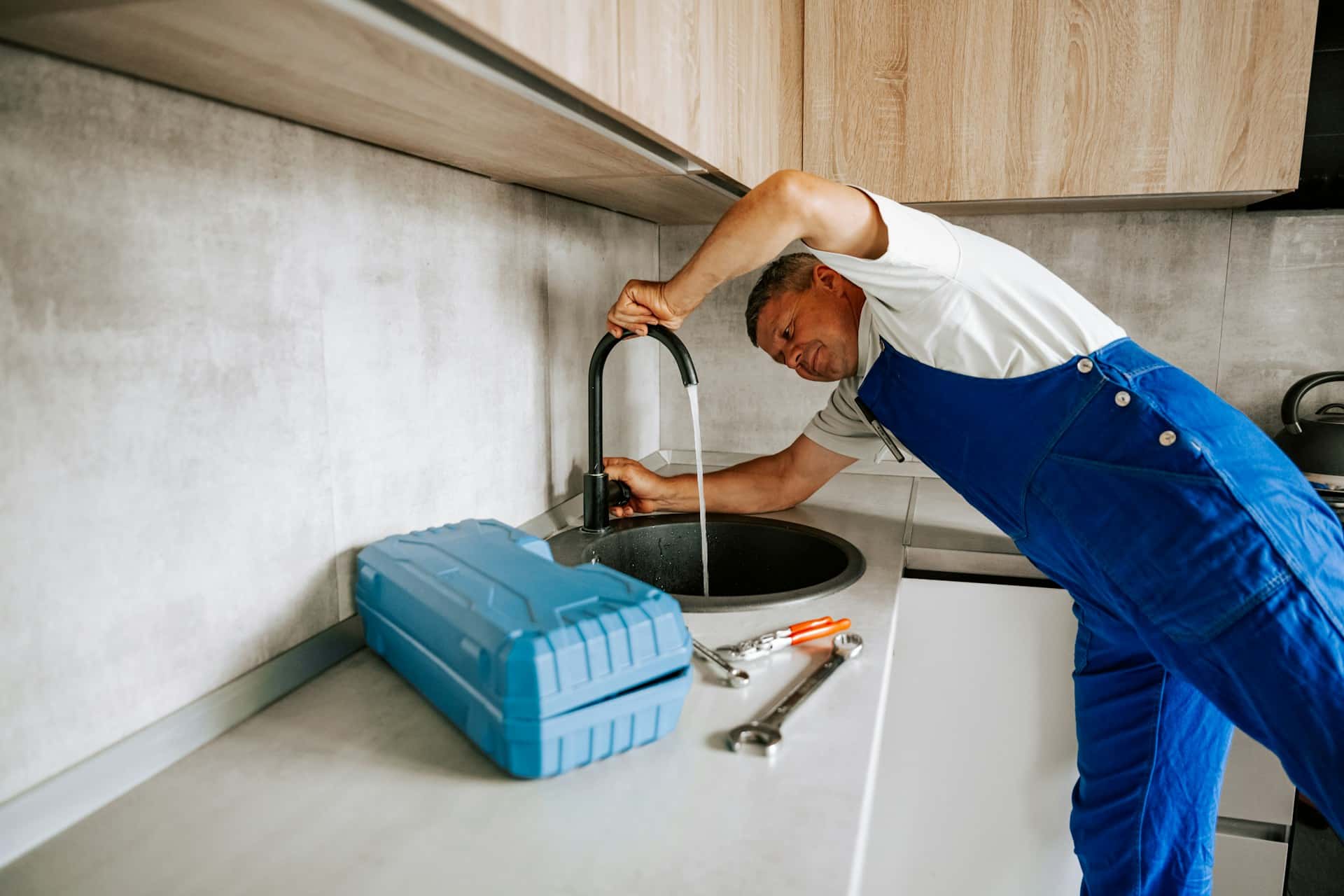 emergency water heater replacement melbourne fl - plumbing service in Melbourne FL