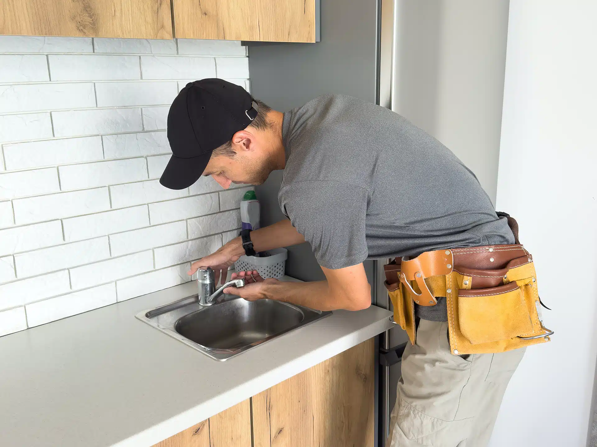 water heater anode rod replacement - plumbing service in Melbourne FL