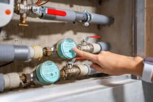 Inlet Mechanical technician providing Sink Repair Late Winter in Florida