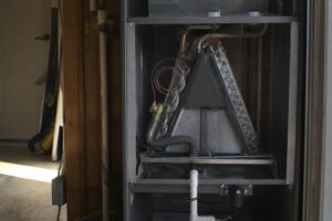 TXV Trouble: How a Failing Expansion Valve Starves Your AC featured