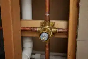 What a Pressure-Balancing Shower Valve Does in Florida Homes